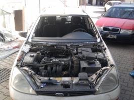 Výměna čelního skla Ford Focus